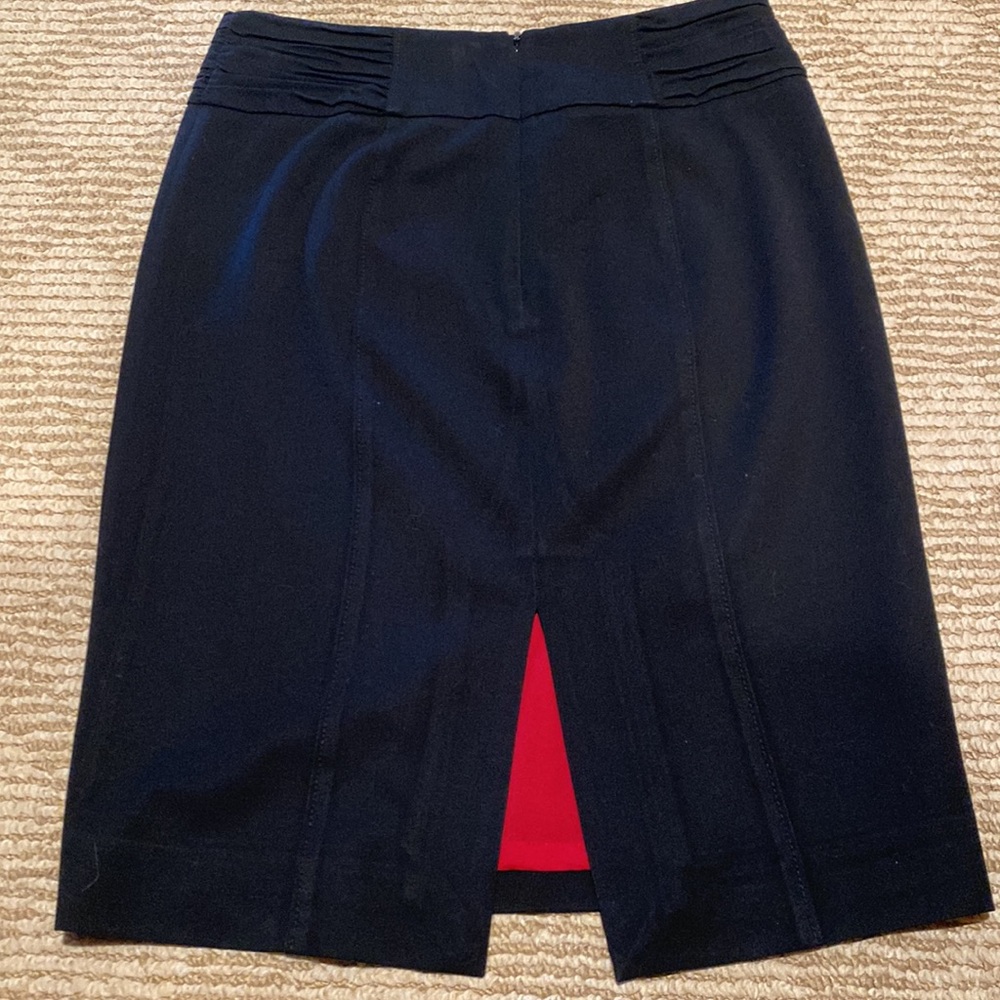 WHBM pencil skirt with sexy red lining Size 6